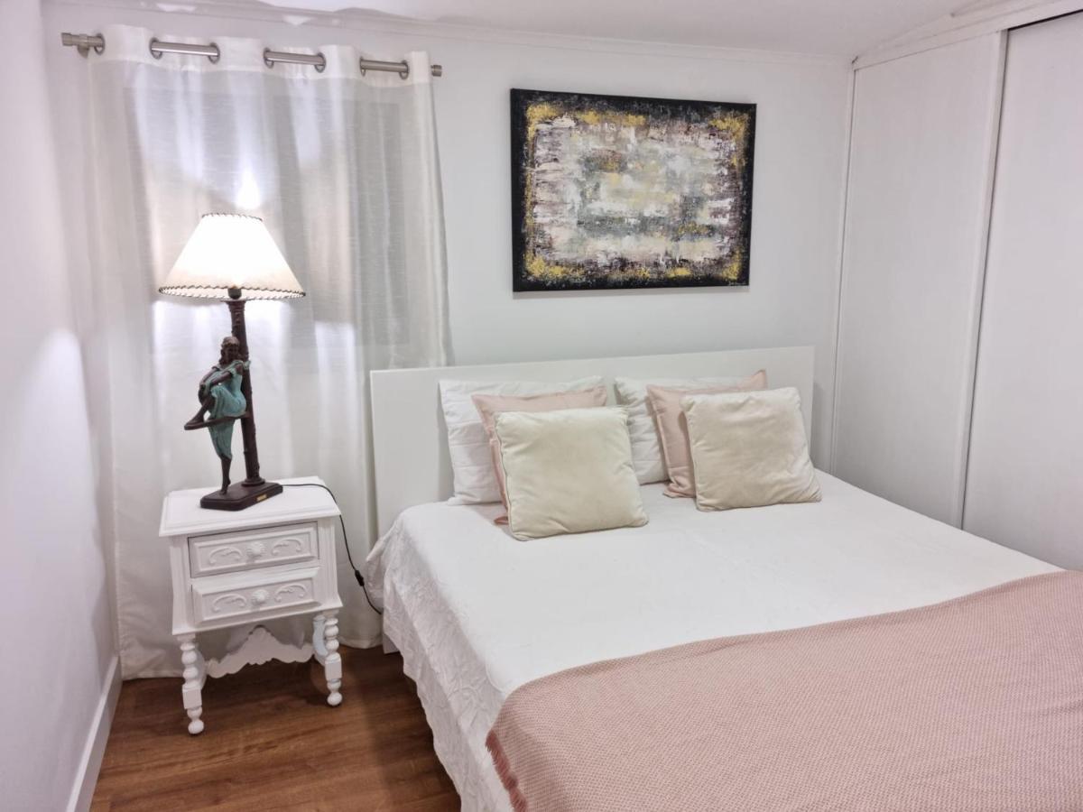Guest House Ruceel Aroeira Almada Bagian luar foto