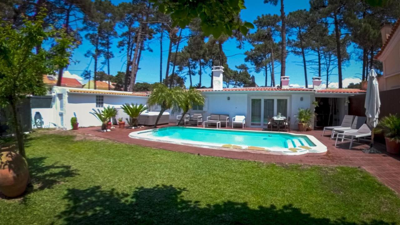 Guest House Ruceel Aroeira Almada Bagian luar foto